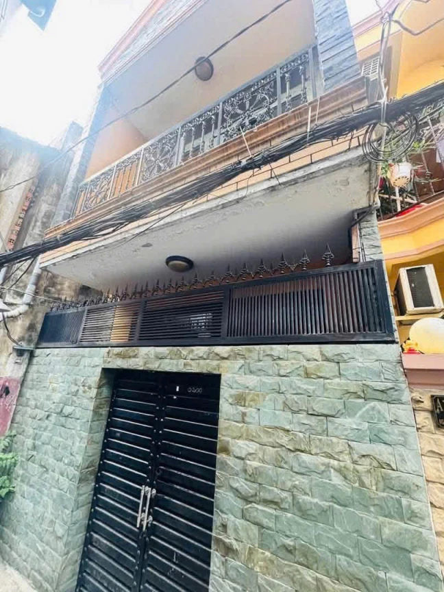 bán nhà sát mặt tiền xe hơi Q4  Ngang 4.1 x 12 có 3 đ

 CÓ DÒNG TIỀN THUÊ