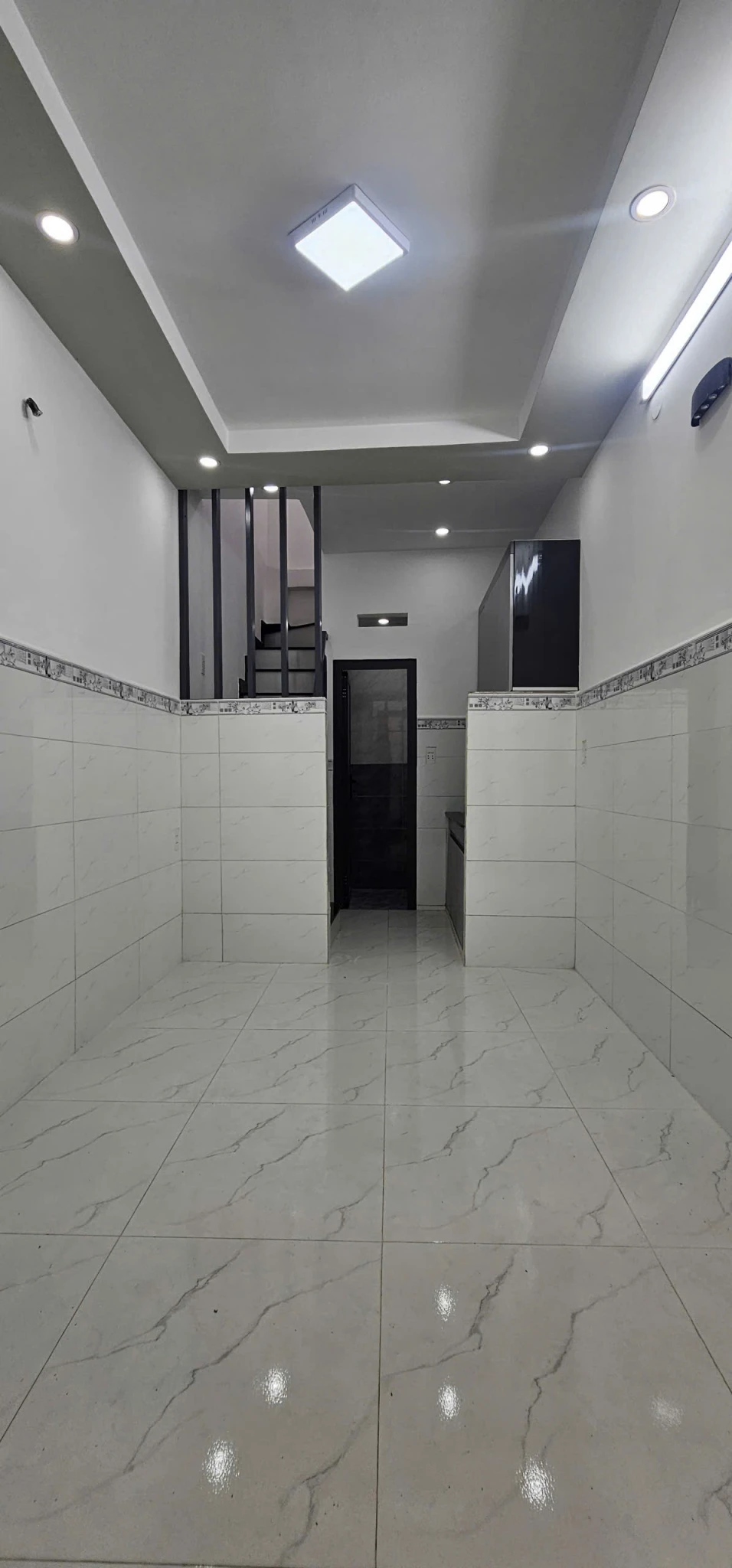 Sát mặt tiền Vĩnh Khánh Tôn Đản Q4

hơn 1 tỷ