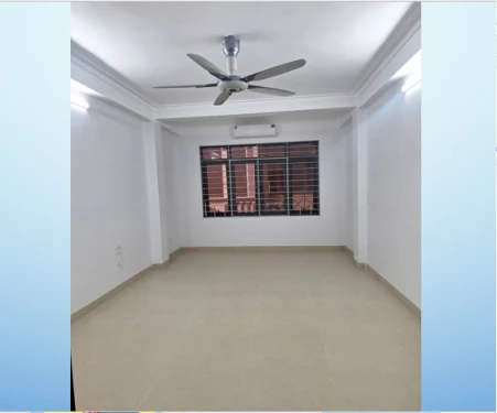 Cho thuê nguyên tầng 3, Dt 25m2, Giá tốt, gần bến xe - ga Giáp Bát, Hoàng Mai, 0915368895