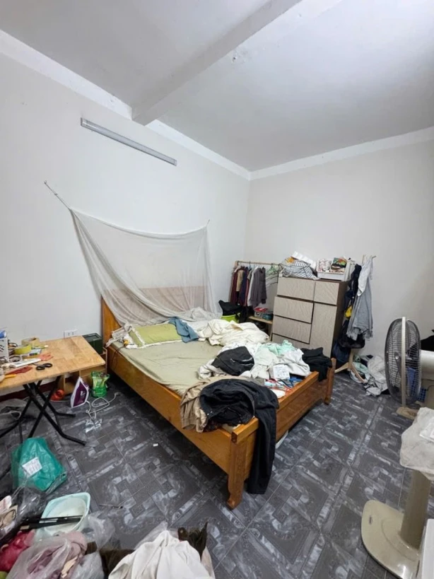 Bán nhà tam khương tôn thất tùng 4 tầng dân xây gần phố đống đa