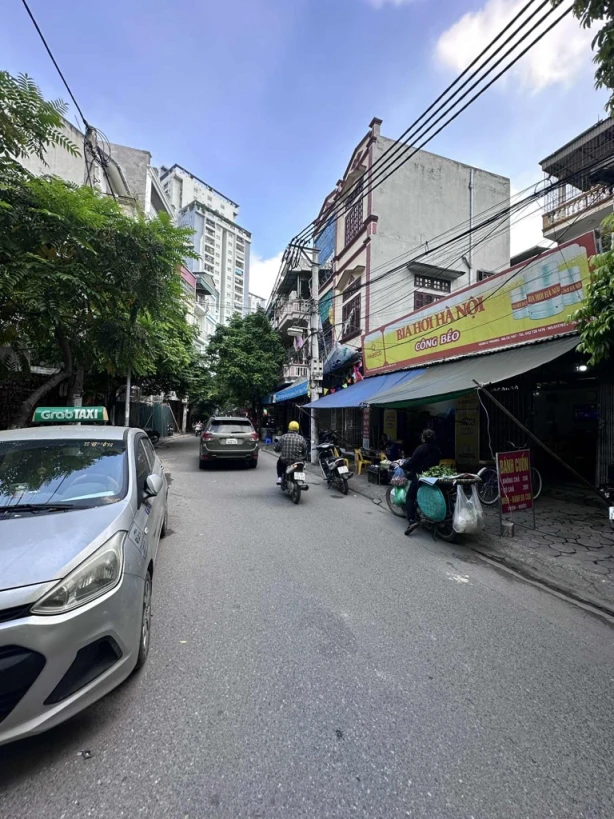 Siêu hiếm bán đất mặt phố 15 gốc đề 83M vỉ hè ô tô dừng đỗ kinh doanh ngày đêm hoàng mai