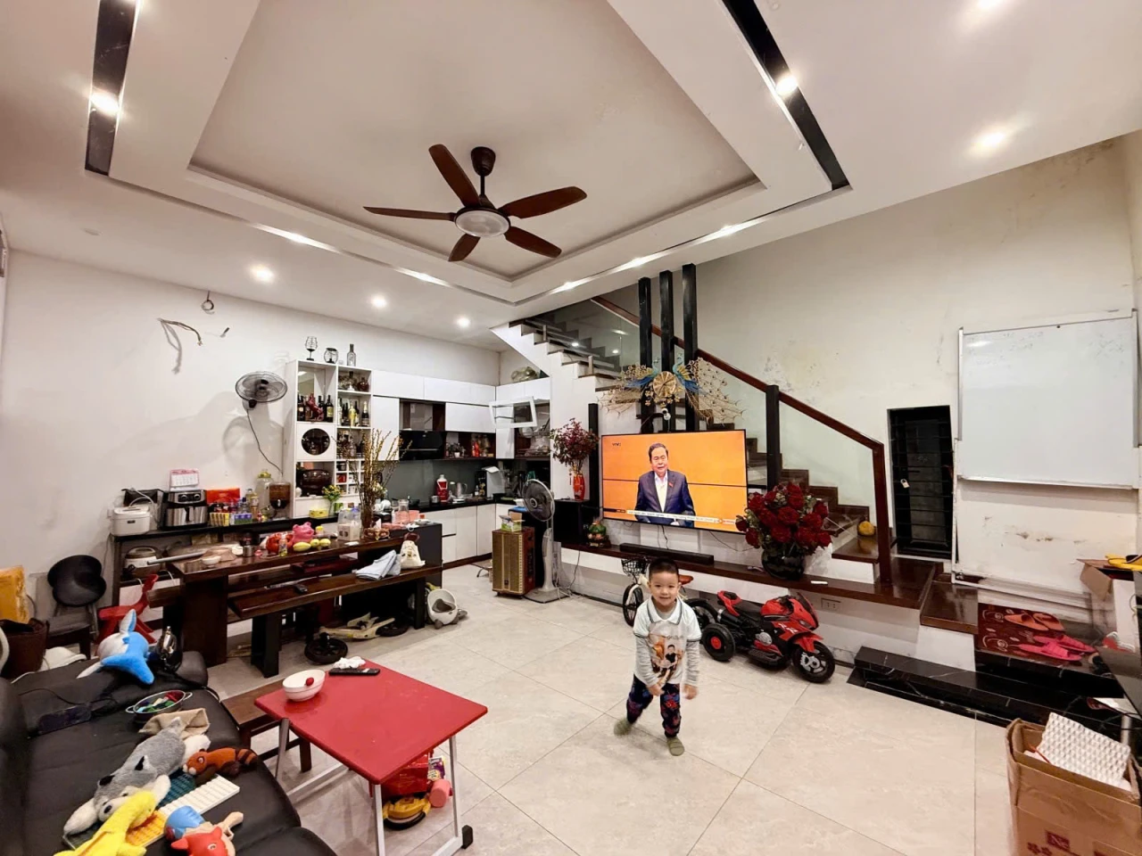 HOÀNG VĂN THÁI – PHÂN LÔ QUÂN ĐỘI – NGÕ THÔNG – 2 THOÁNG