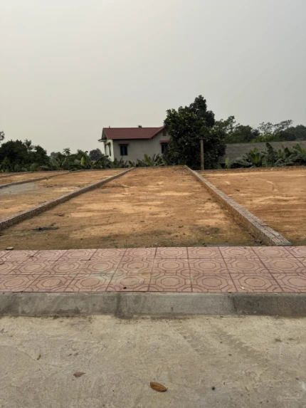 Cách đại học quốc gia 600 m giá hơn 50 tr/m2