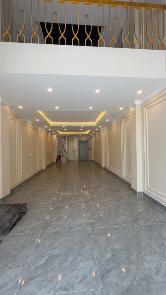 🔥 NHÀ PHỐ NGỌC TRÌ – “HÀNG HIẾM” 62M² × 8 TẦNG, GARA 2 Ô TÔ, THANG MÁY – 17 TỶ! 🏡