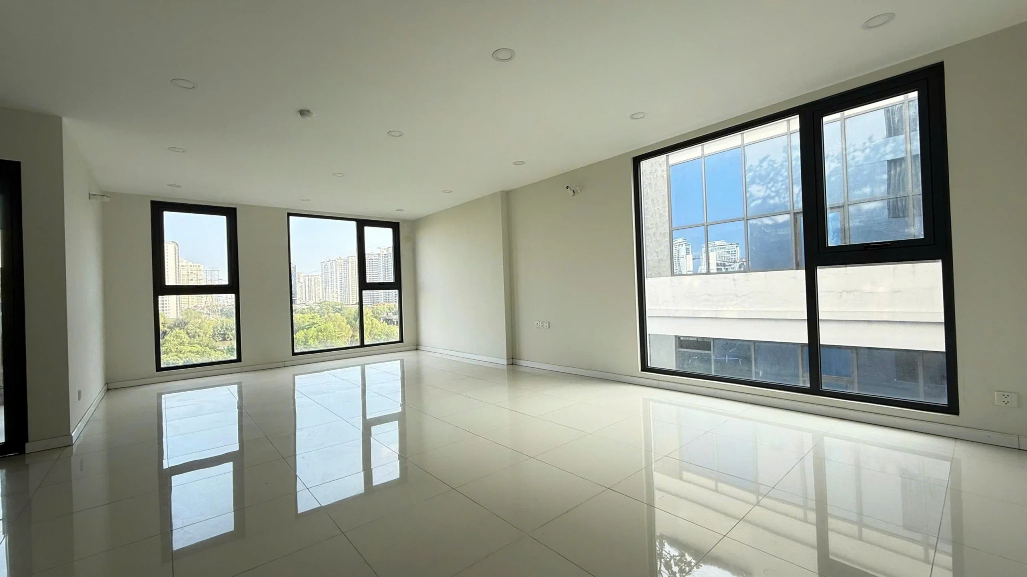 Bán Căn Hộ Từ Chủ Đầu Tư - Officetel 55m2, Bàn Giao Nhà Hoàn Thiện Cơ Bản, Thanh Toán Nhận Nhà Ngay