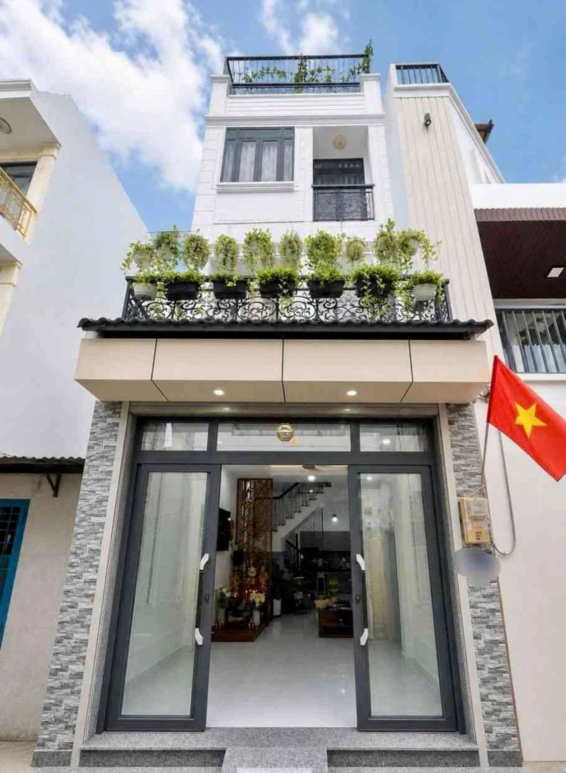 NHÀ MỚI ĐẸP THẬT SỰ 4 TẦNG 4 PN - ẢNH THẾ NÀO NHÀ THỰC TẾ NHƯ VẬY - 4x10 (cn 40m2) - CHỈ 5.45TỶ