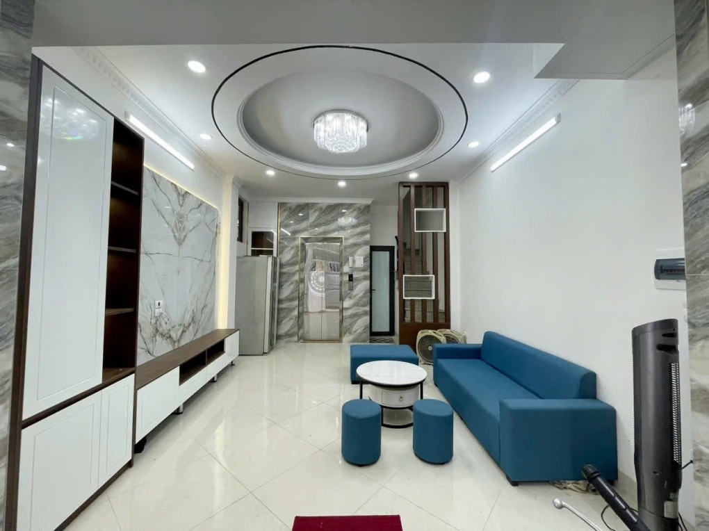 CHO THUÊ NHÀ NGUYÊN CĂN XÂY MỚI VỪA HOÀN THIỆN TẠI PHỐ VĨNH PHÚC, BA ĐÌNH ( FULL NỘI THẤT , THANG MÁY )
