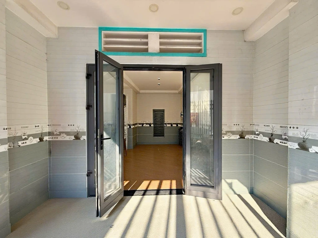 Nhà phố Tam Bình - Ngang 5m - 130m2 – Nhỉnh 3 tỷ - Nhà vuông vức - Thích hợp mua để ở, xây căn hộ dịch vụ