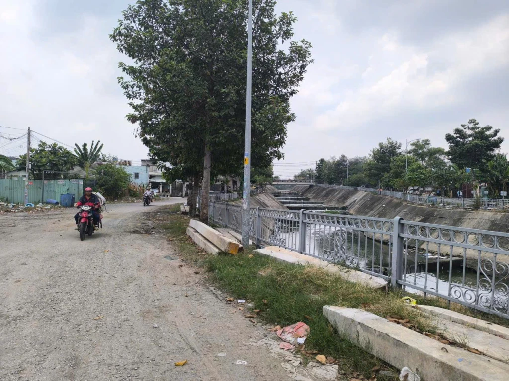 CHỦ CÂN BÁN GẤP -DÃY TRỌ 15 PHÒNG DONG TIEN
240TRIEU/NĂM GIÁ 15TY