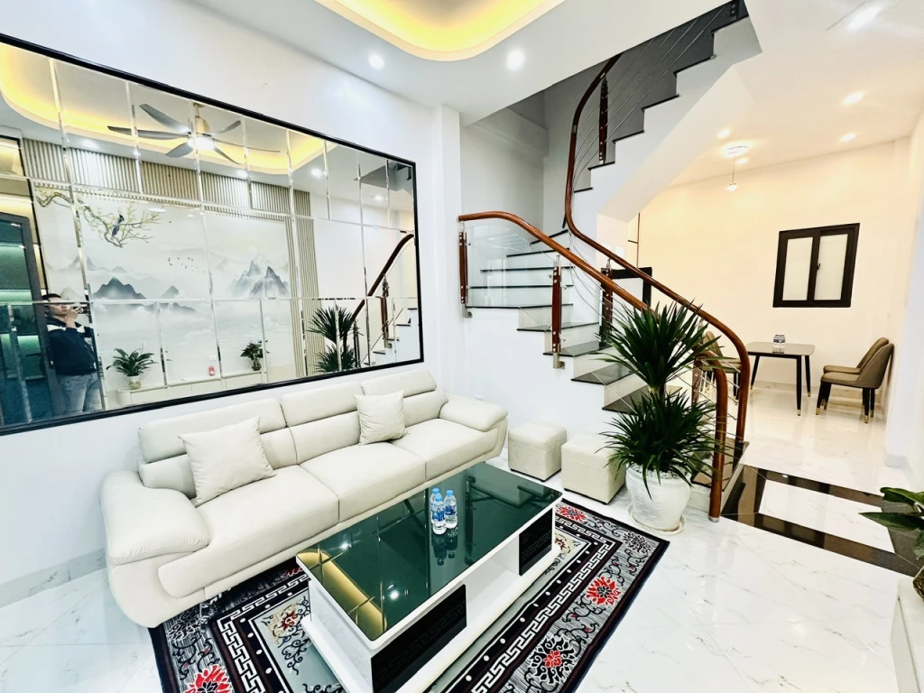 Nhà nội thất xịn sò phố Kim Giang ô tô đỗ cổng. Thiết kế 5 ngủ đầy đủ công năng chỉ hơn 7tỷ.