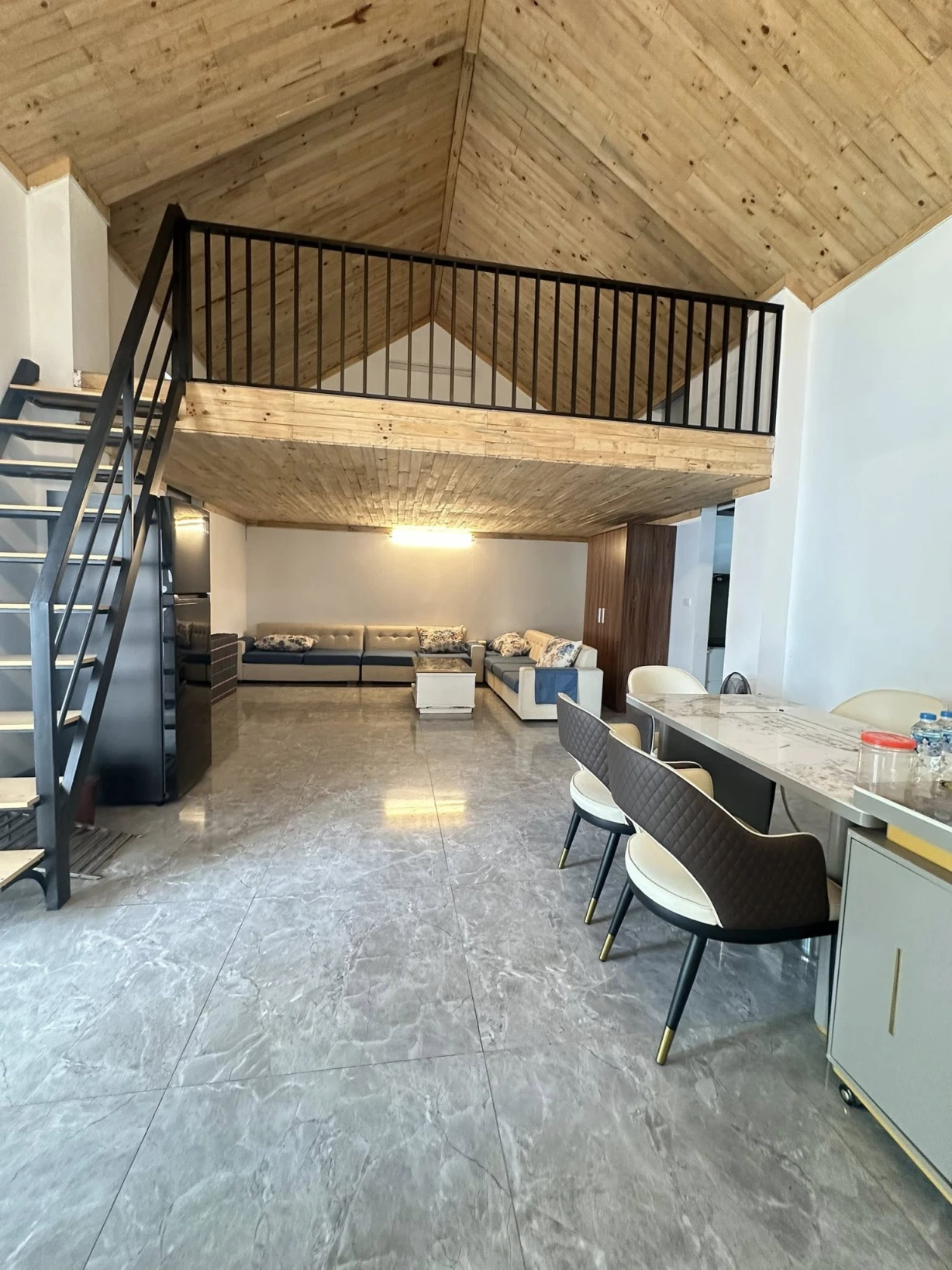 🏡 CHO THUÊ NHÀ CẤP 4 FULL ĐỒ – PHỐ NGUYỄN SƠN, PHƯỜNG NGỌC LÂM, LONG BIÊN, HÀ NỘI 🏡