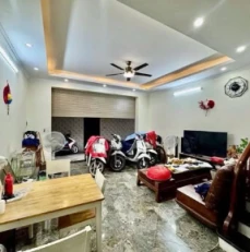 ** Kim Ngưu 49 m x 5 tầng, MT 5.2 m - 10.8 tỷ Hai Bà Trưng.