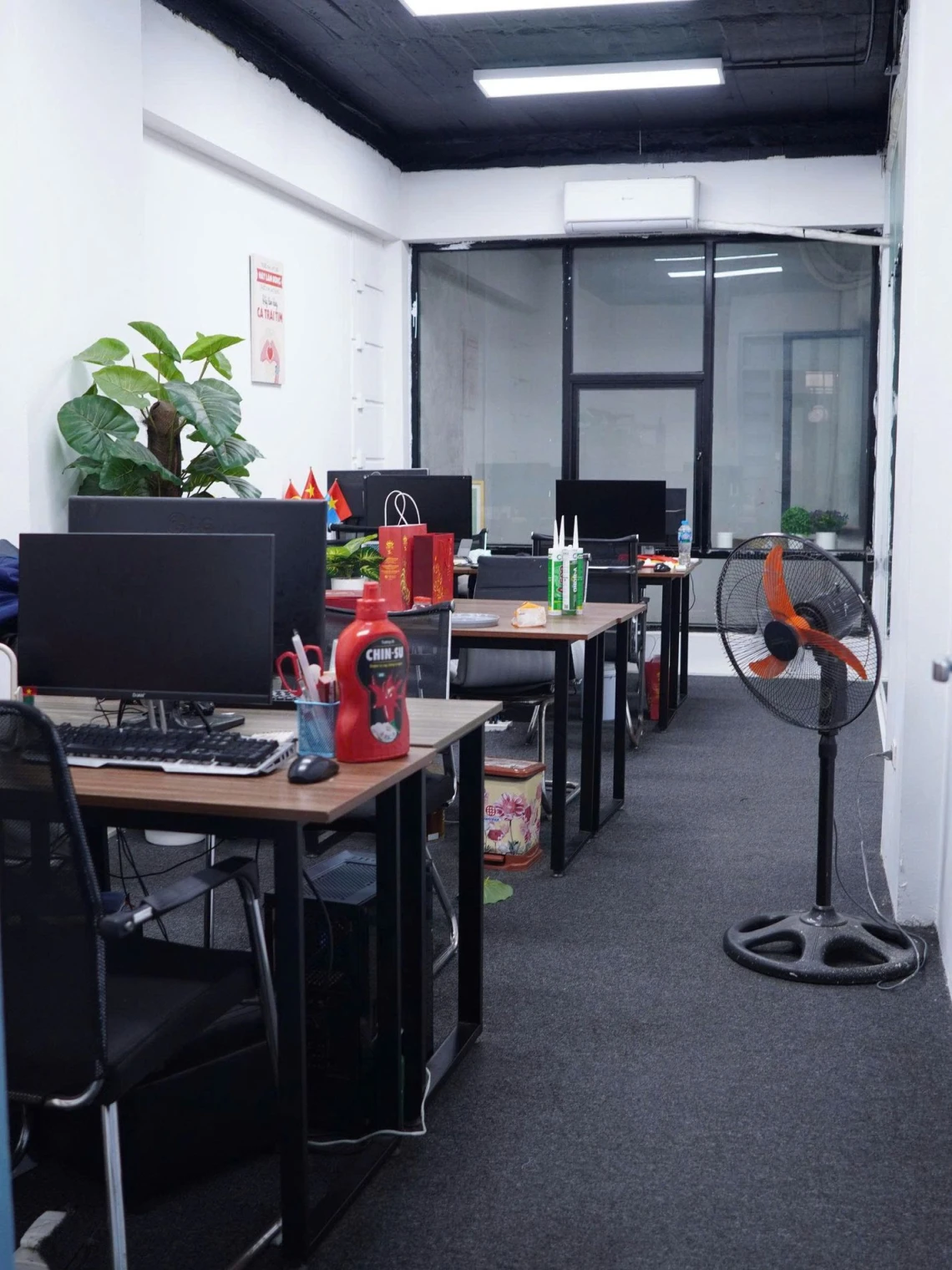 Siêu phẩm Vương Thừa Vũ 103m2 4 tầng Gara ô tô giá 23 tỷ