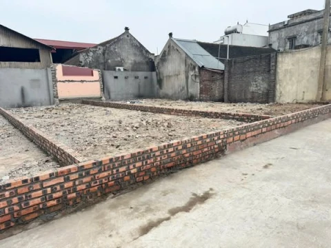 Đất đẹp mở bán 3 lô - ô tô vào đất giá chỉ hơn 1 tỷ.