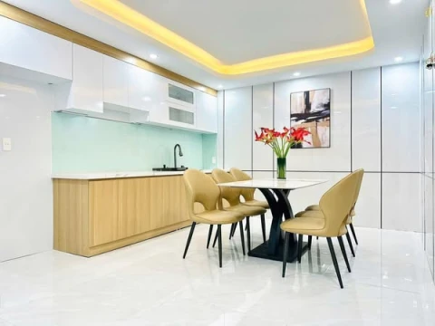BÁN NHÀ KHU AONE - Thiên Lôi - Đồng Thiện chỉ hơn 3 tỷ . Ôtô đỗ cổng 24/7. Ngõ 2 ô tô tránh nhau