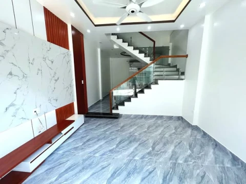 Bán căn nhà 4 tầng mới tinh cạnh trường cấp 3 Hồng Bàng, Sở Dầu, Hồng Bàng, Hải Phòng. Ô tô đỗ cửa. Giá: 3,1 tỷ