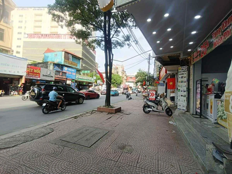 MẶT PHỐ 2 MẶT TIỀN - 6 TẦNG - DÒNG TIỀN HƠN 50 TRIỆU/THÁNG - GẦN 10 TRƯỜNG ĐẠI HỌC