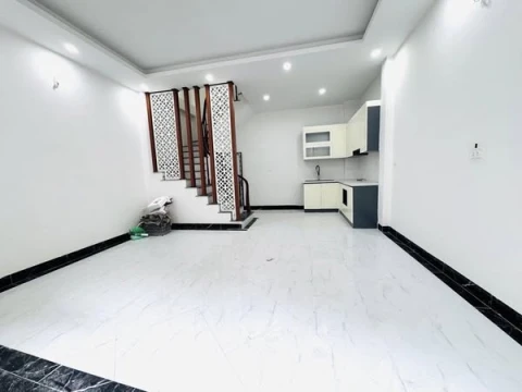 NHÀ PHỐ TÂN MAI - Ô TÔ ĐỖ CỔNG - NGÕ RỘNG GẦN PHỐ - 4 NGỦ RỘNG- GIÁ 7.x TỶ CÒN THƯƠNG LƯỢNG