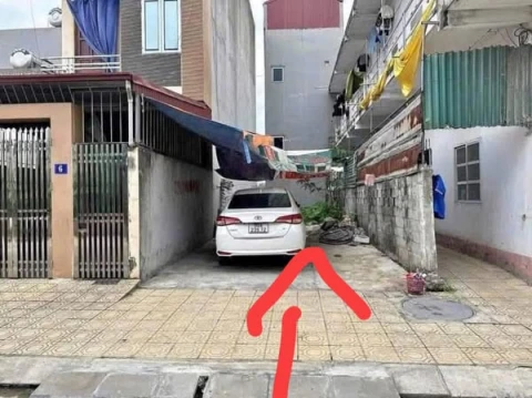 Vơ chồng em có lô đất cần bán gấp trong tháng này dt:82 m giá 2 tỷ2( bao phí sang sổ)
