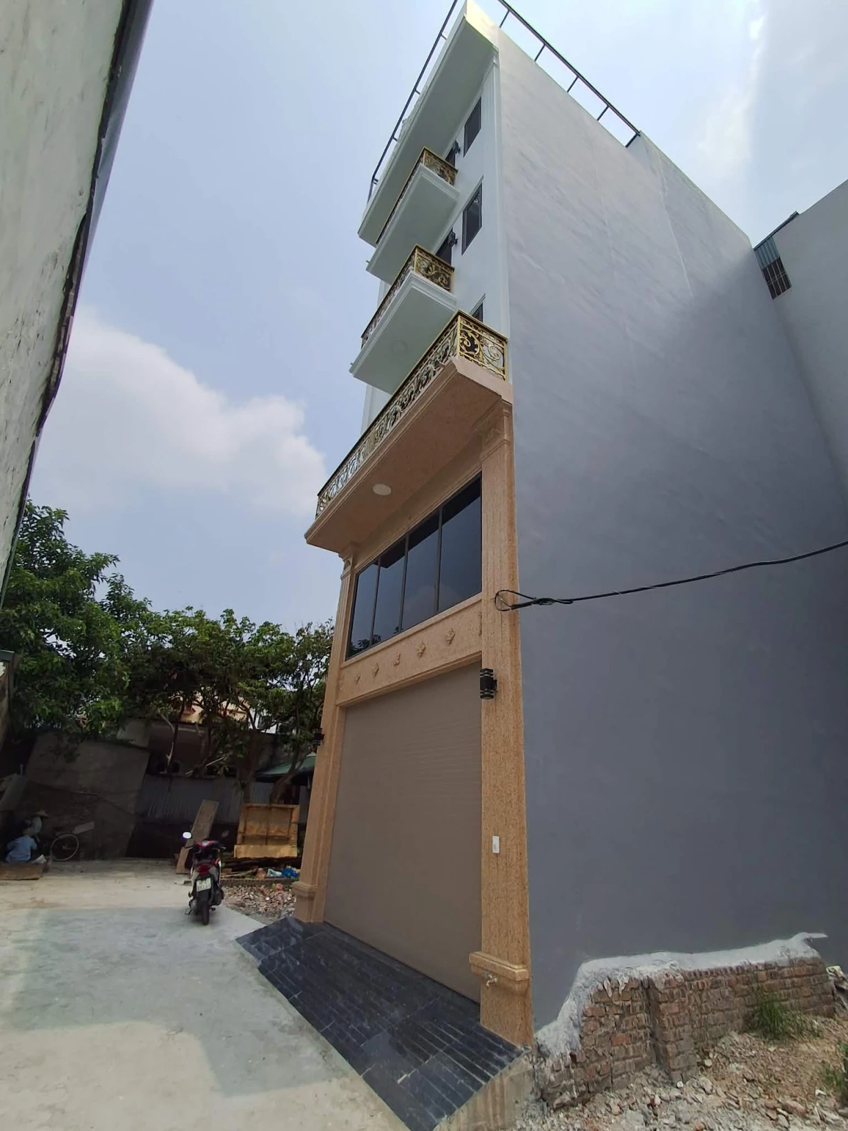 Bán nhà Bát Khối,Cổ Linh 6 tầng,66m,mt5.1m oto vào nhà nhỉnh 12 tỷ