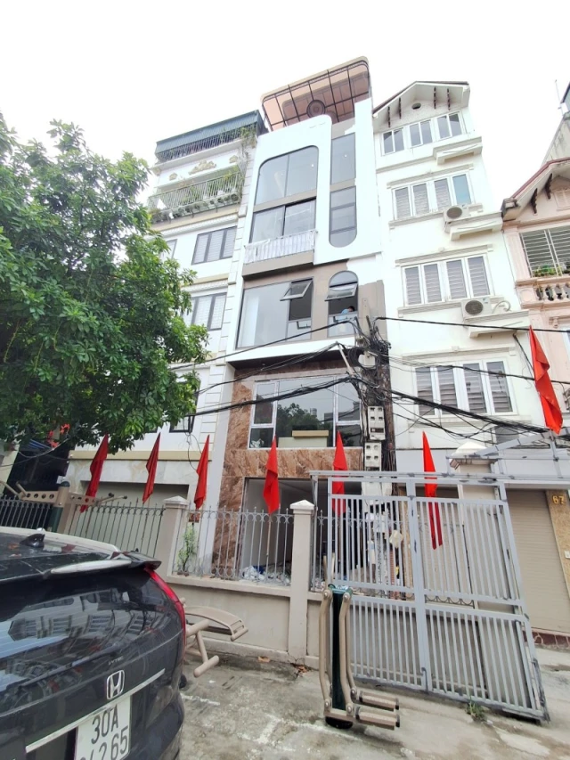 Bán nhà Hồng Tiến,Hoàng Như Tiếp 7 tầng,55m,mt4.8m oto vào nhà nhỉnh 20 tỷ