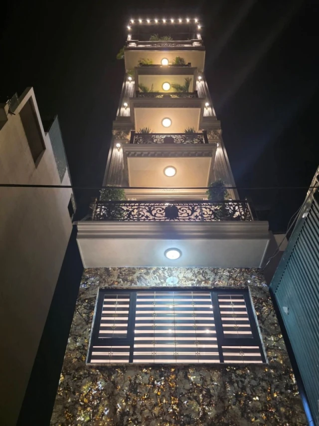 Bán nhà mặt phố Kẻ Tạnh,Long Biên 8 tầng,78m,mt4.4m vỉa hè,kinh doanh nhỉnh 27 tỷ