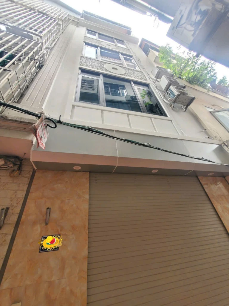 Bán nhà Ngọc Thuỵ,Long Biên 5 tầng,42m,mt4m gần phố  nhỉnh 8 tỷ
