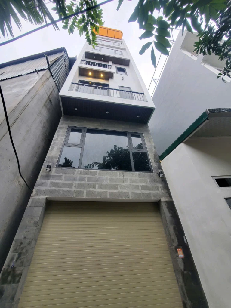 Bán nhà Phố Trạm,Long Biên 7 tầng,35m oto vào nhà nhỉnh 9 tỷ