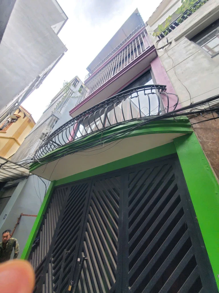 Bán nhà Thạch Bàn,Long Biên 4 tầng,50m,mt4m gần oto nhỉnh 8 tỷ