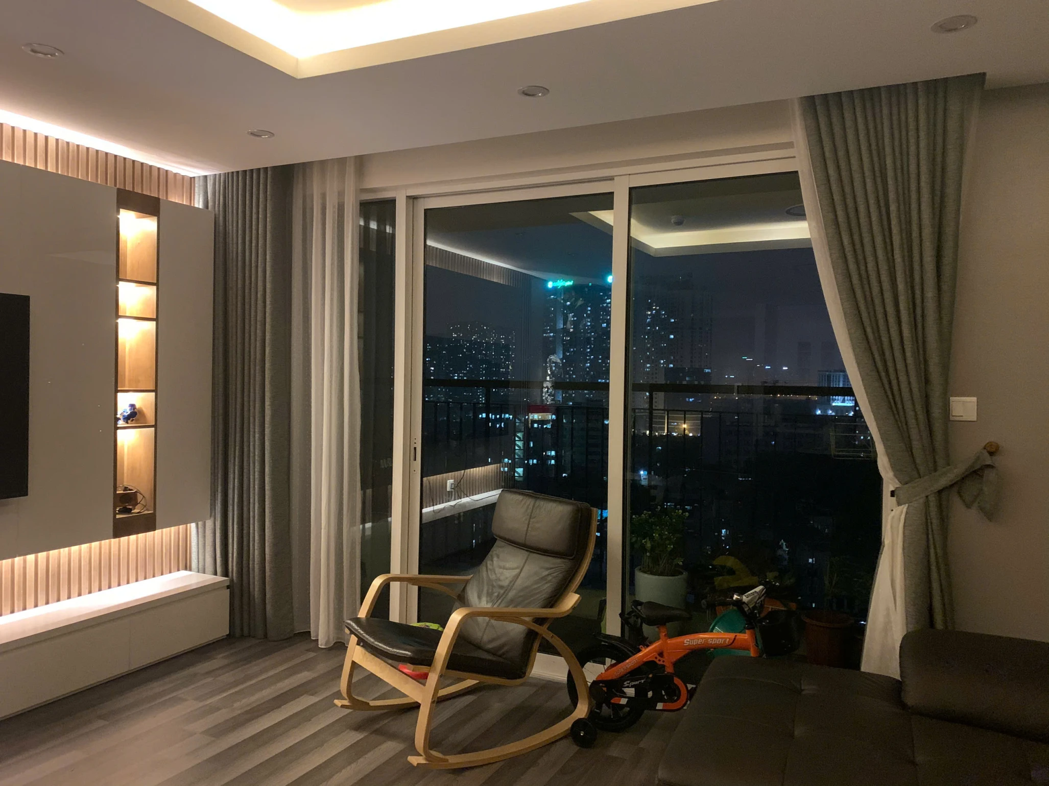 Góc hiếm tòa S4 - căn 2 ngủ full đồ tại Seasons Avenue - giá 7.2 tỷ