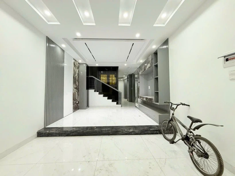 Bán nhà Tân Ấp, Ba Đình - Thang máy - 57m 12.4 tỷ