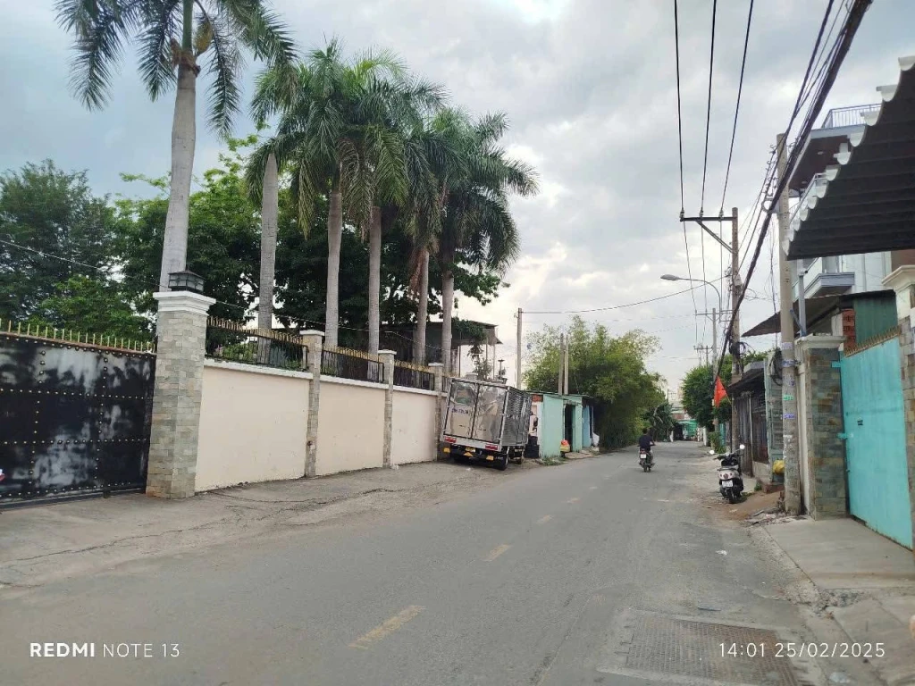 Bán nhà mặt tiền 40x1000m giá 60 tỷ Xuân Thới Đông