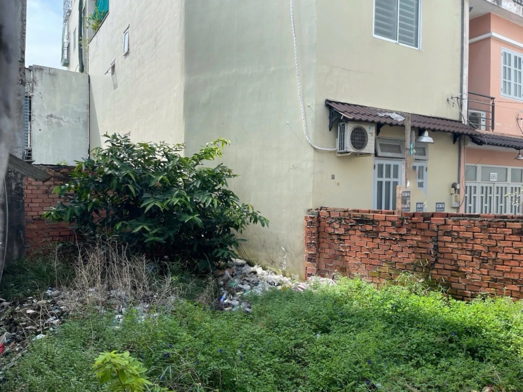 L2145 ⭐️⭐️ đất Đường Số 27 Gò Vấp, SHR, 7.6x9m, 3.x tỷ x nhỏ
✨ sát chợ An Nhơn, Tặng GPXD Lửng 2 lầu ST + bản vẽ.