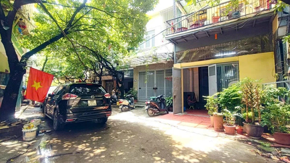 Bán nhà ô tô kinh doanh phố Bằng Liệt linh Đàm 20 tỷ. DT 82m2 x 5 tầng
