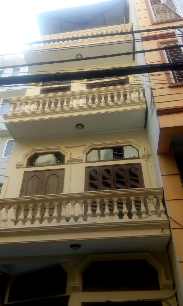 Bán nhà ô tô phố Hoàng Cầu Đống Đa 25 tỷ. Nhà phân lô 2 mặt thoáng QH ổn định mặt tiền rộng 5m