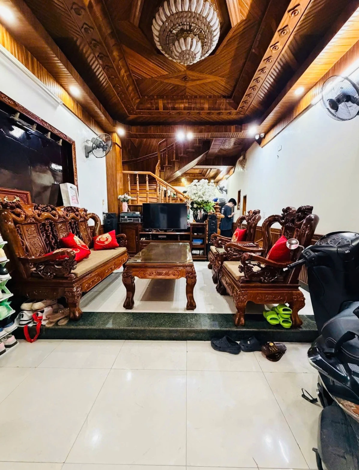 Bán nhà đẹp mặt ngõ phố Nguyễn Khang 40/45m2 5tầng mặt tiền 4.5m 12.5 tỷ Cầu Giấy