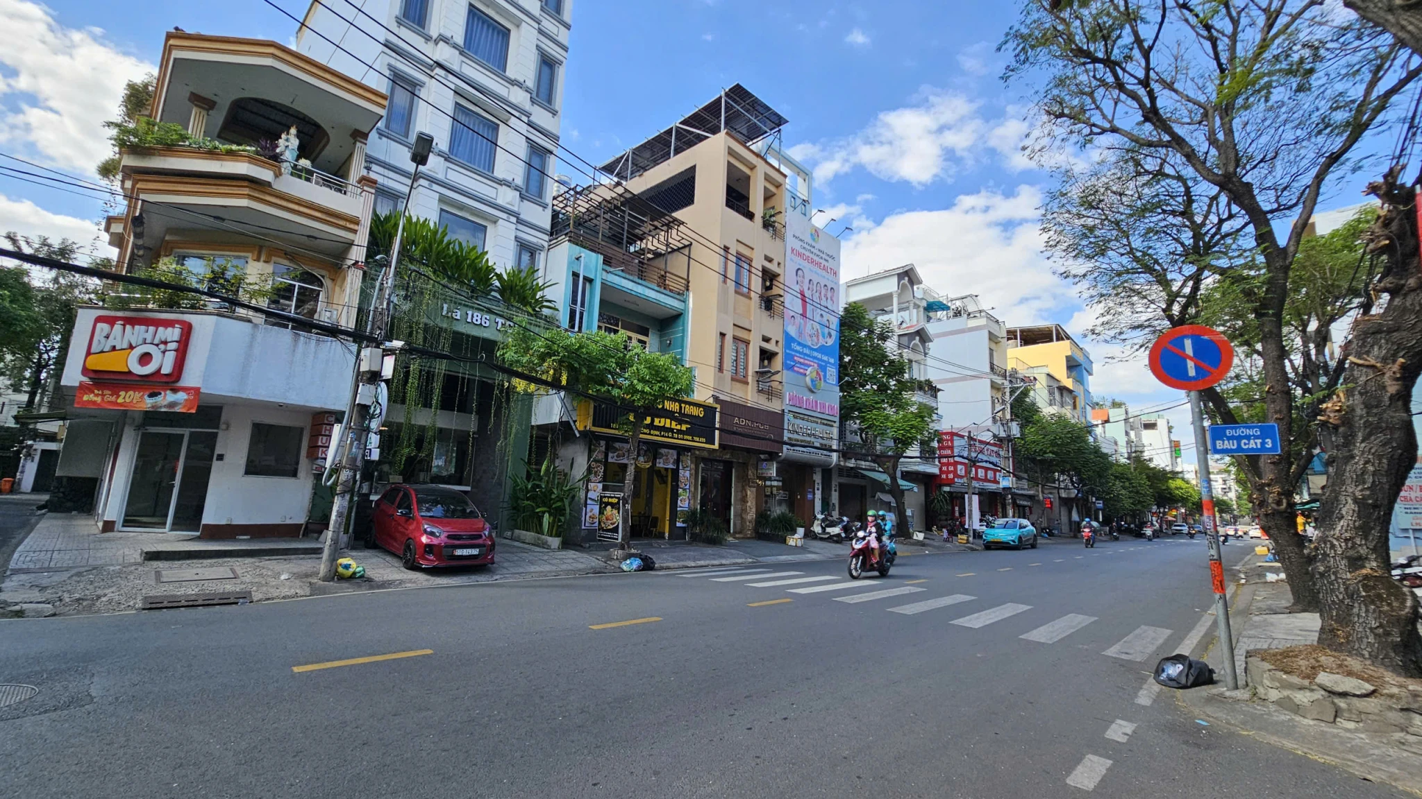 Nhà Mặt Phố 307 Bàu Cát - SP Xây CHDV tối ưu 133m2, 2 Tầng, Hướng ĐN, Sổ Hồng Riêng - 15 Tỷ Tân Bình