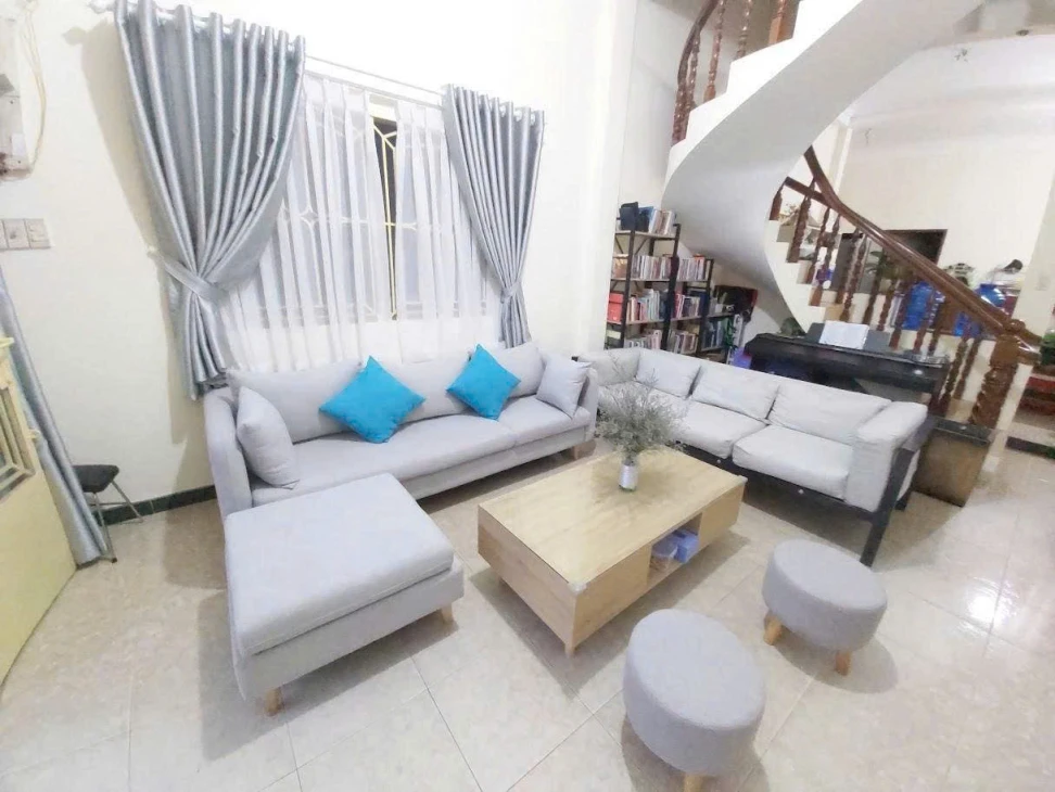 CHO THUÊ Nhà Nguyên Căn 130m2 Gò Vấp – 3PN, 2WC – Hẻm 4m An Ninh – Phù Hợp Ở & KD Online