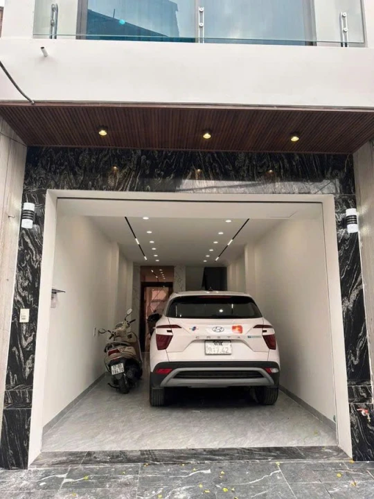 NHÀ MƯỚI Ô TÔ ĐỖ CỬA Xuân Đỗ 42 m2 X 6 Tầng X10.8 tỷ Long Biên Hà Nội.