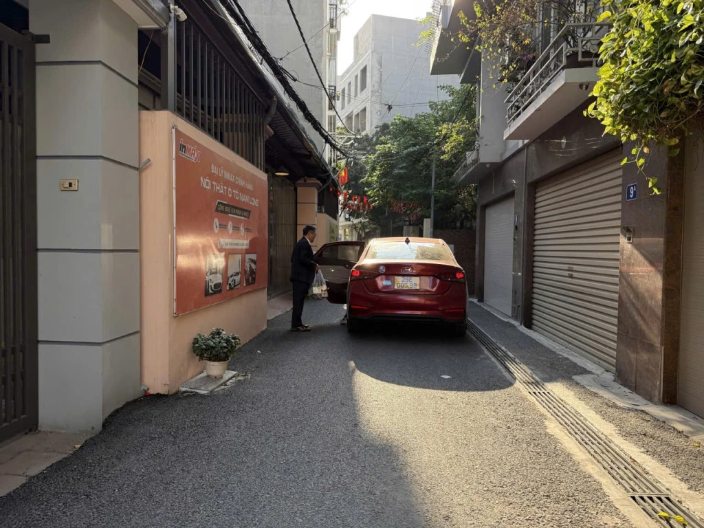 BÁN NHÀ RIÊNG BỒ ĐỀ Ô TÔ ĐỖ CỔNG 6 TẦNG THANG MÁY 35m2  X 10.3tỷ Long Biên- Hà Nội.