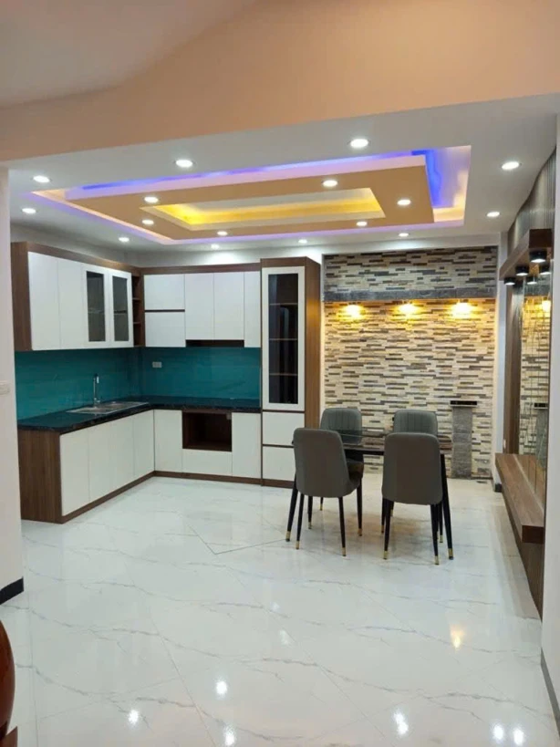 🔥🔥🔥Ô TÔ ĐỖ GẦN - NHÀ MỚI TINH KÍNH KOONG - VÔ VÀN TIỆN ÍCH - Ở SƯỚNG