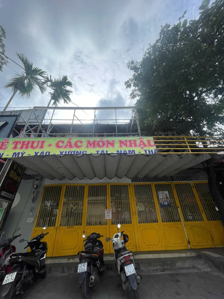 Cho thuê nhà mặt tiền đường phan tứ đà nẵng 140 m2  cấp 4 ngang 6m7 giá tốt