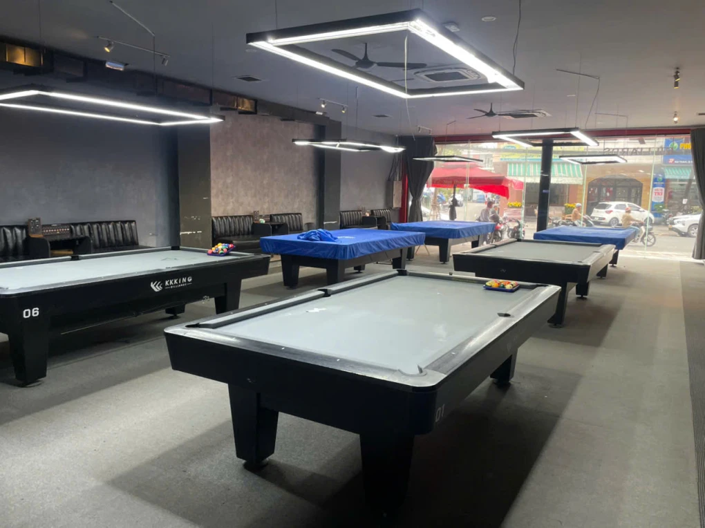 Cho thuê nhà mặt tiền 72 Núi Thành, Hải Châu, Đà Nẵng – ngang 12m, 3 tầng, diện tích 990m2, chính chủ