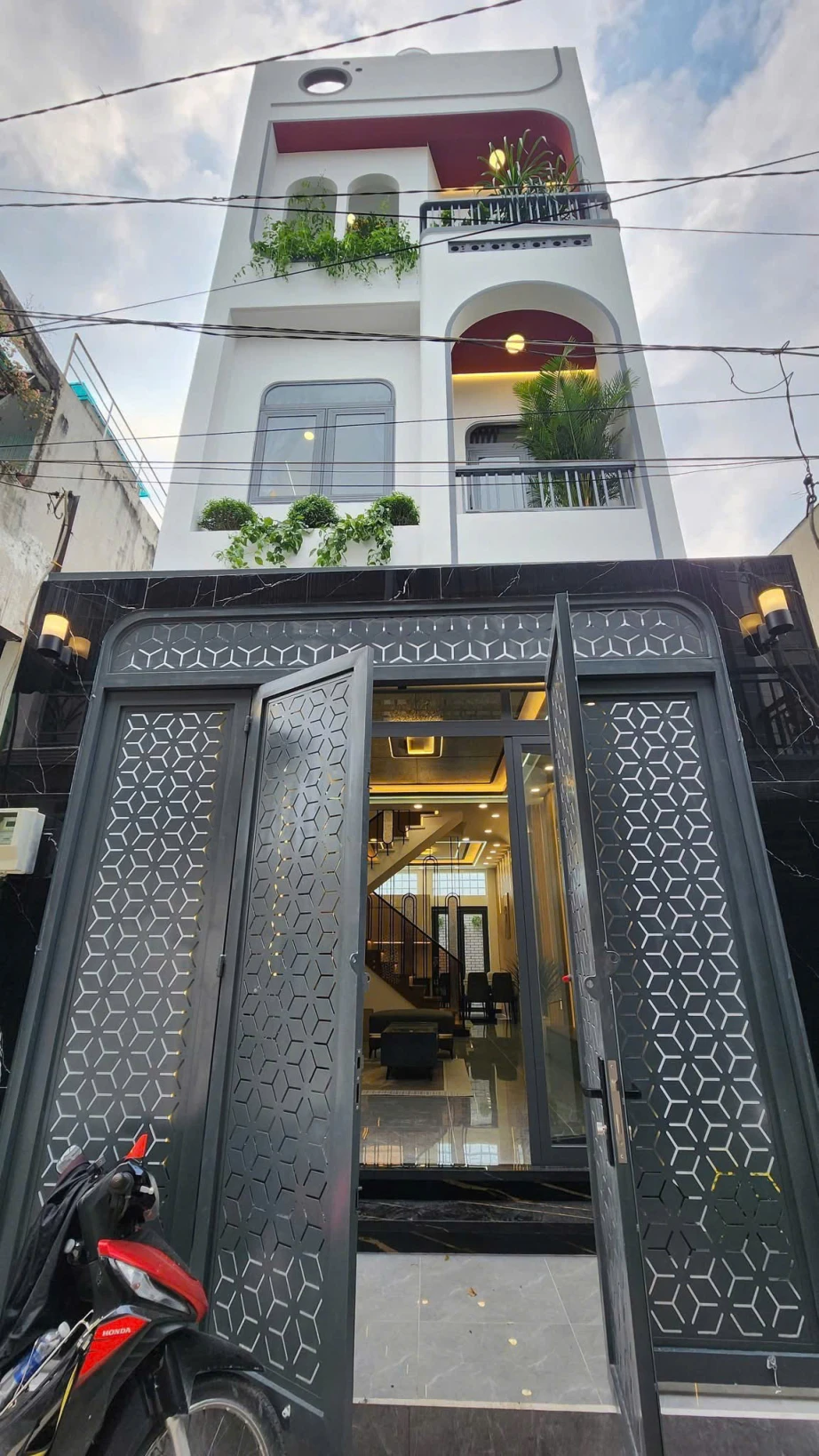 NHÀ MỚI XÂY – KHU NGÃ TƯ GA, SÁT CHỢ CẦU ĐỒNG - 5.X TỶ FULL NỘI THẤT