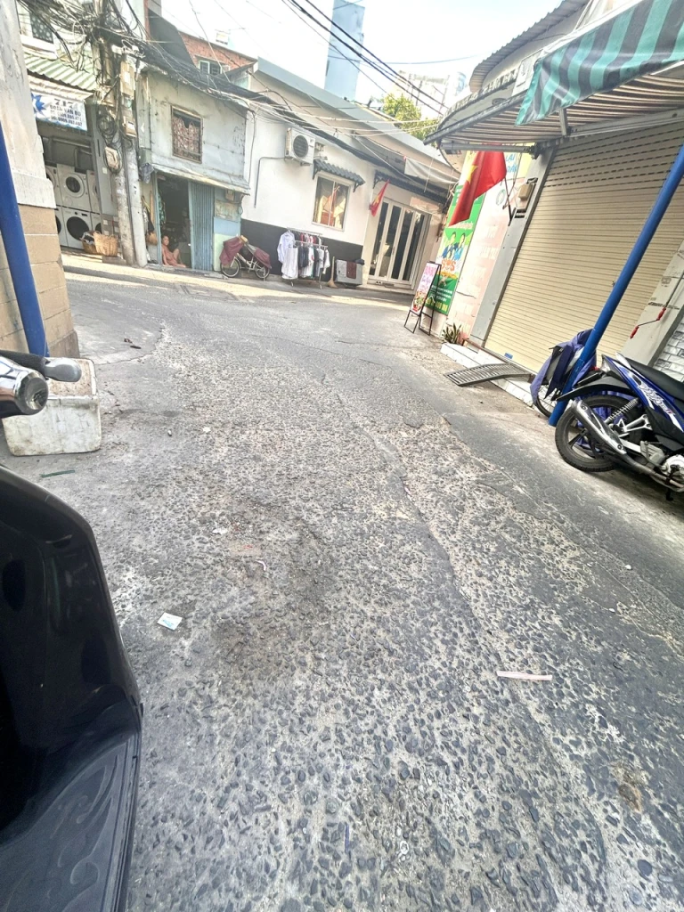 BÁN NHÀ NGANG 6.2M HXH Đ.ĐOÀN VĂN BƠ- GẦN TRƯỜNG TĂNG BẠT HỔ- LUU THÔNG TÔN THẤT THUYÊT- BẾN VÂN ĐỒN- NGUYỄN TẤT THÀNH.