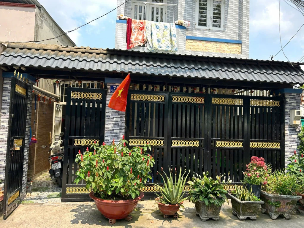 Bán nhà hẻm xe hơi 8m,nam thới 9, Hóc Môn, Tp.Hồ Chí Minh