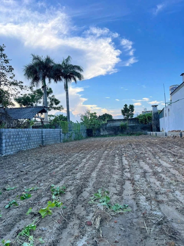 E cần chuyển nhượng lô đất xây Biệt Thự & Nhà vườn tại phường Nông Tiến, Tuyên Quang