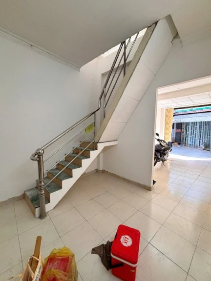 Nhà 2 tầng MT đường Tám Danh P4Q8. Giá: 5.2 tỷ TL