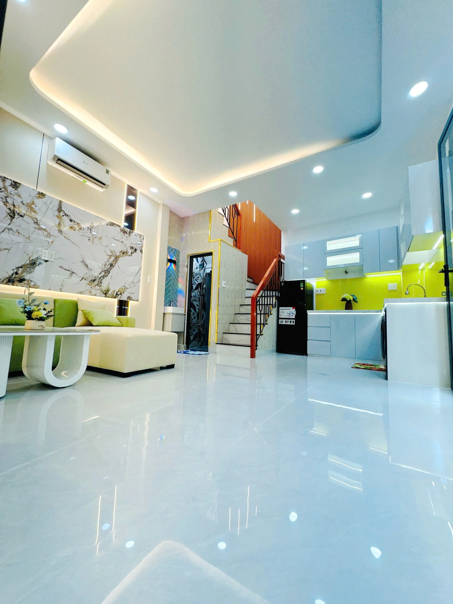 Nhà mới 2 tầng (ngang 7.6m) sát mặt tiền đường Hưng Phú P9Q8
