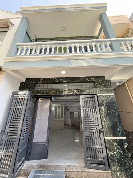 Nhà 2 tầng nở hậu hẻm 3,5m đường Âu Dương Lân P. Chánh Hưng. Giá 7,8 tỷ TL